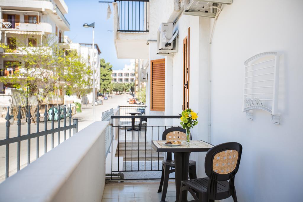 Le Bouganville Vieste Bagian luar foto