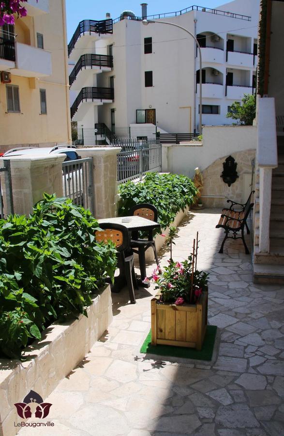 Le Bouganville Vieste Bagian luar foto